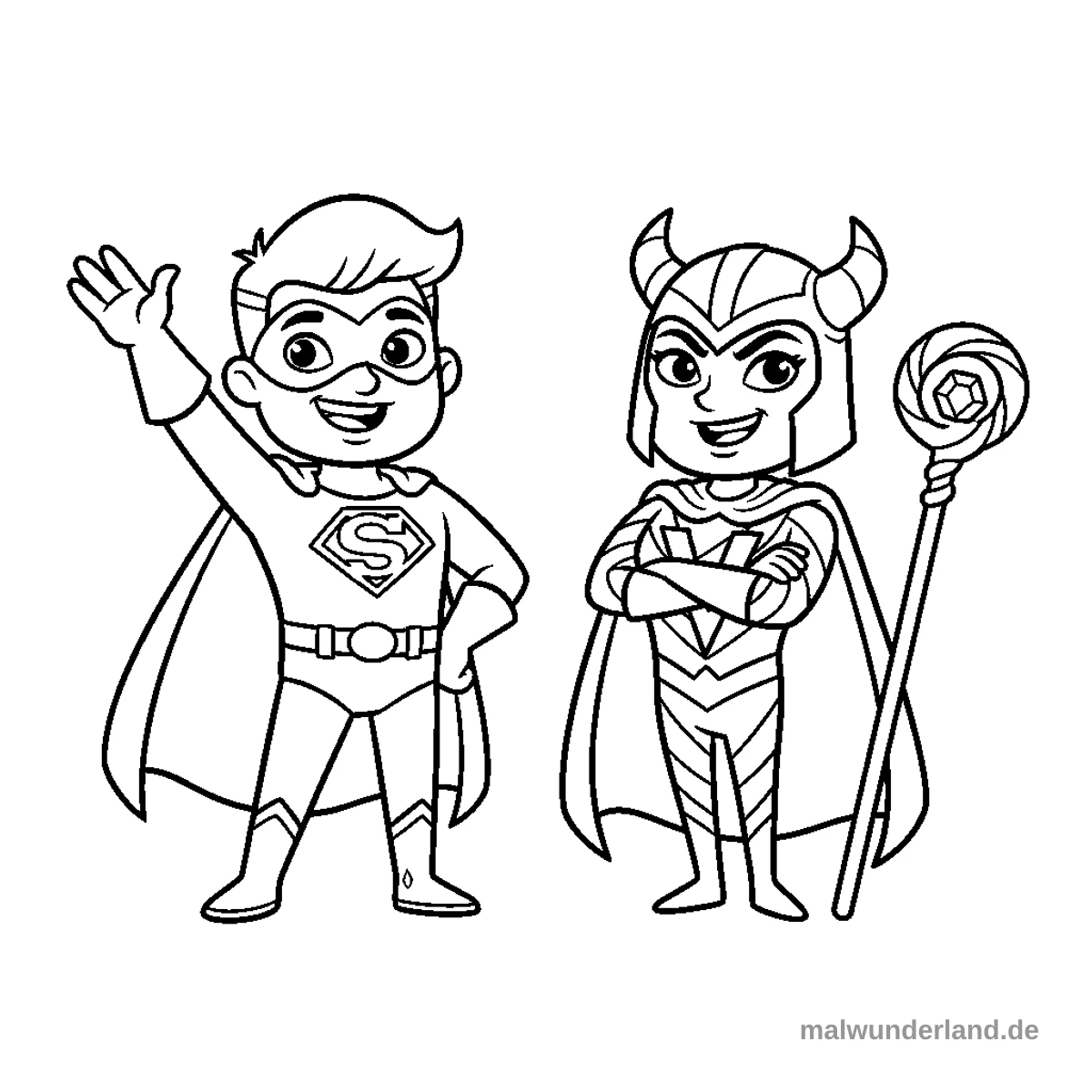 Das Bild zeigt zwei lachende Kinderfiguren in Superhelden- oder Fantasy-Kostümen im Zeichentrickstil. Links steht ein Junge mit Umhang, Maske und einem 'S'-Abzeichen, der winkt; rechts daneben eine Figur mit gehörntem Helm, Umhang und einem Stab mit Edelstein, die die Arme verschränkt.